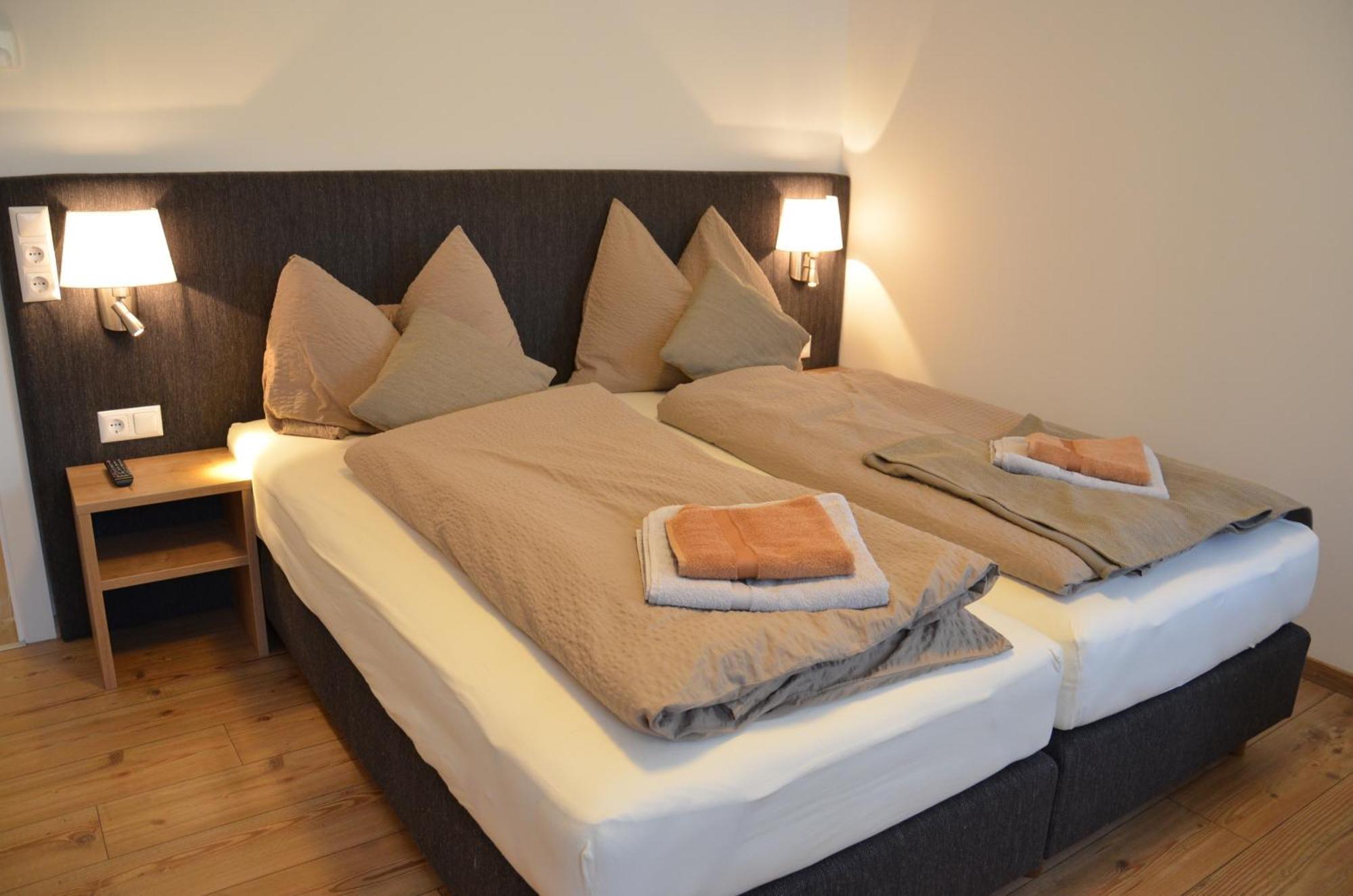 Apartment Haus Van Der Leij Russbach am Pass Gschütt Rom bilde