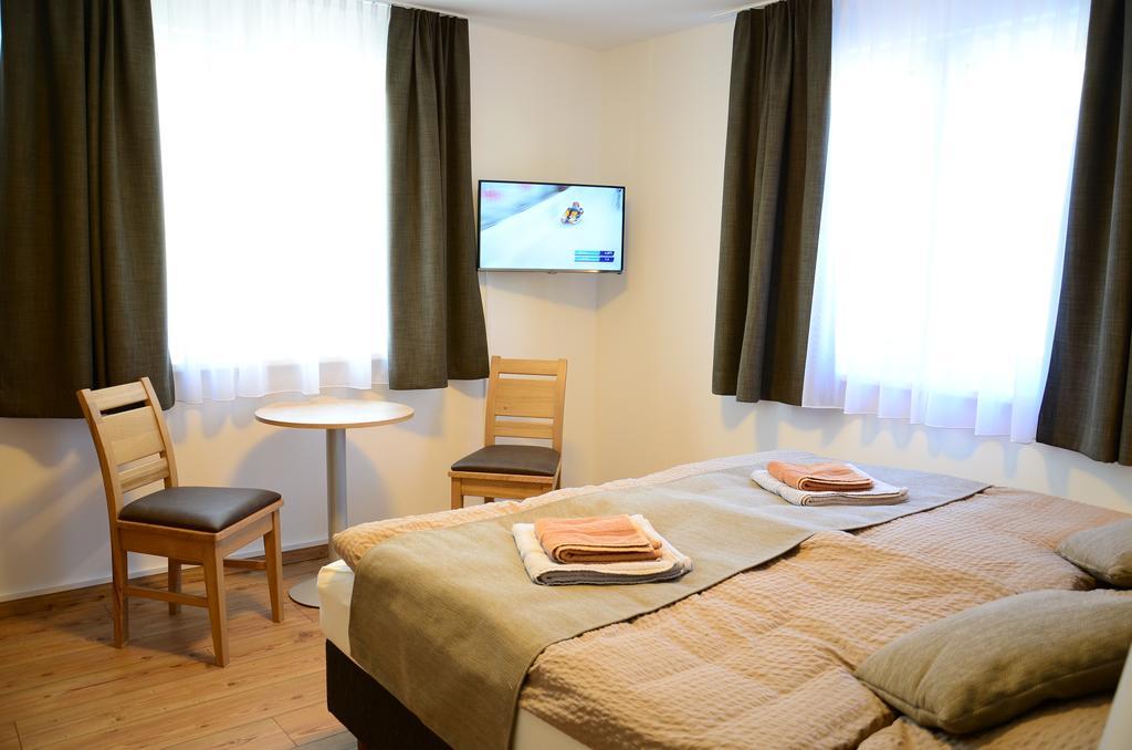 Apartment Haus Van Der Leij Russbach am Pass Gschütt Rom bilde