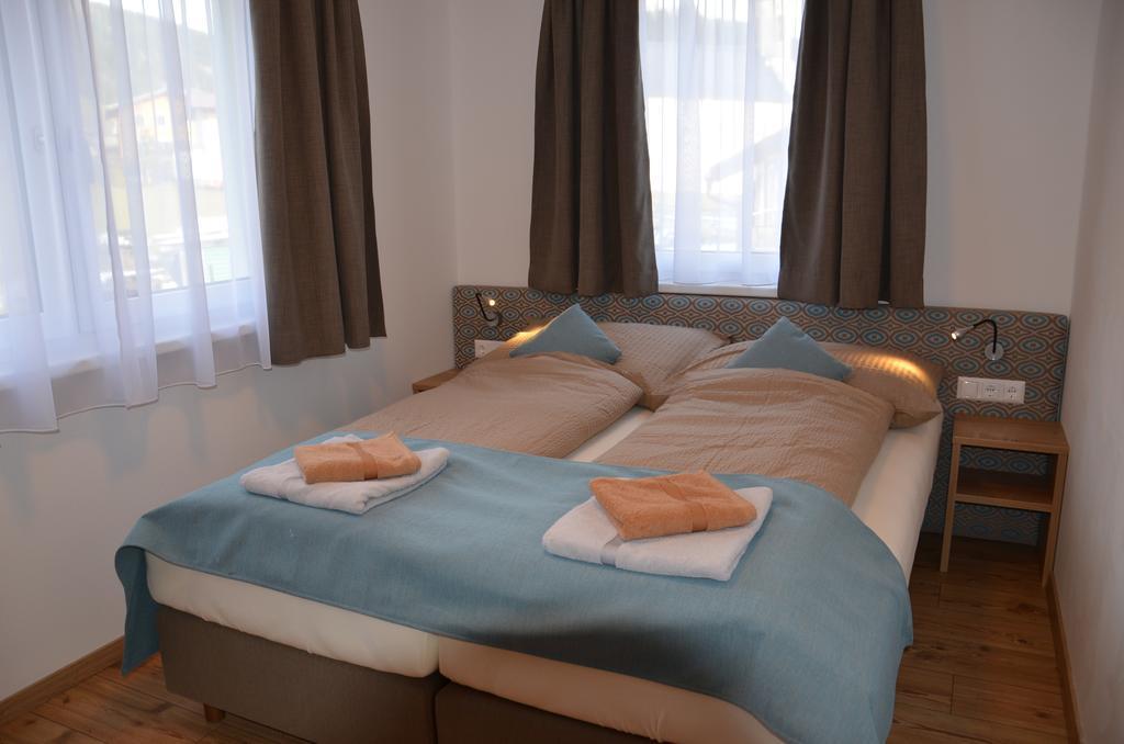 Apartment Haus Van Der Leij Russbach am Pass Gschütt Rom bilde