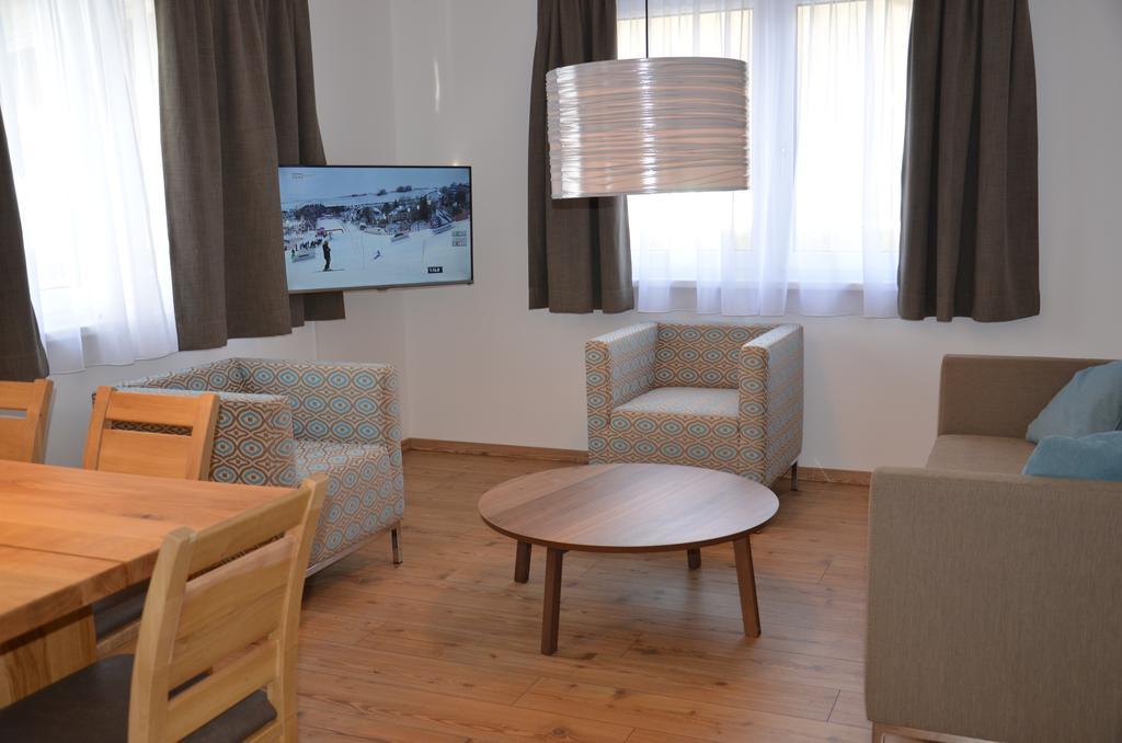 Apartment Haus Van Der Leij Russbach am Pass Gschütt Rom bilde