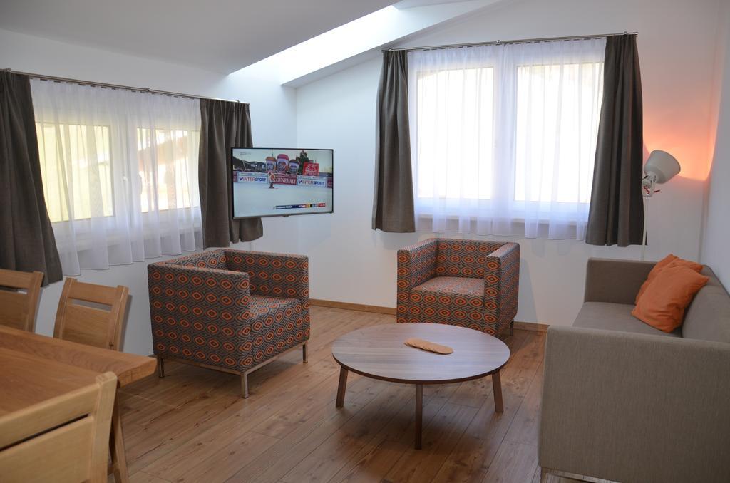 Apartment Haus Van Der Leij Russbach am Pass Gschütt Rom bilde