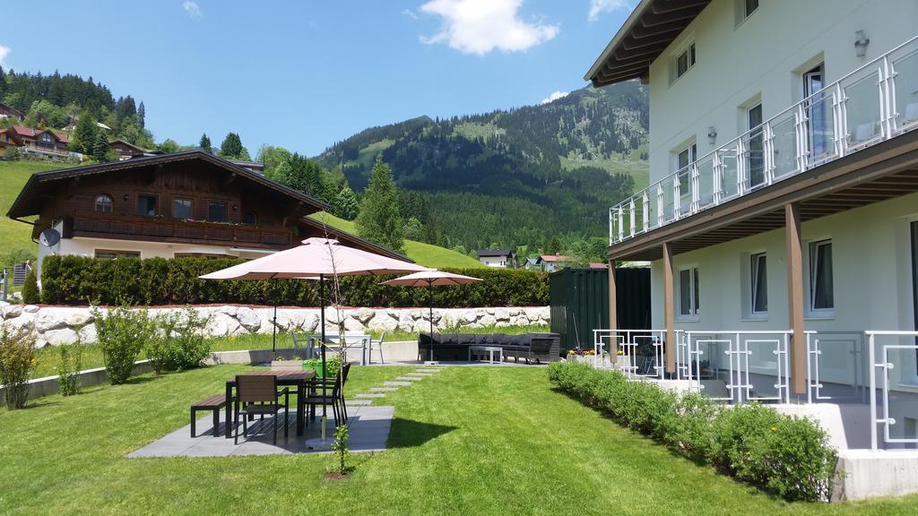 Apartment Haus Van Der Leij Russbach am Pass Gschütt Eksteriør bilde